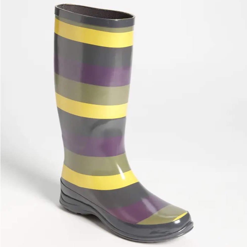 Splendid Raindrop striped Rain boots size 7